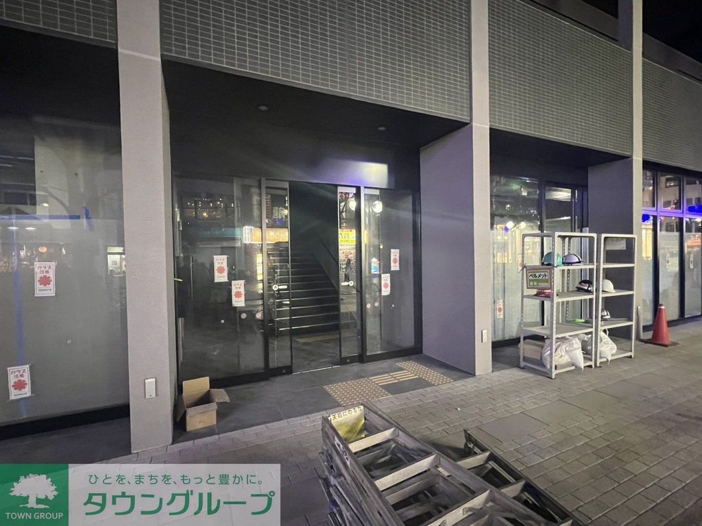 【横浜市中区伊勢佐木町のマンションの建物外観】