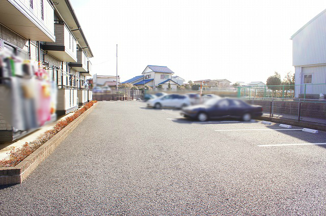 【河内郡上三川町大字上三川のアパートの駐車場】