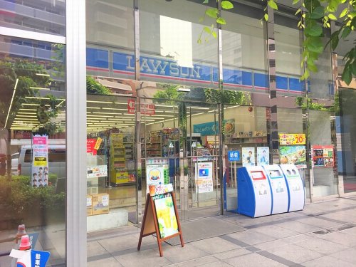 コンビニ　ローソン 西区土佐堀一丁目店（コンビニ）まで351m