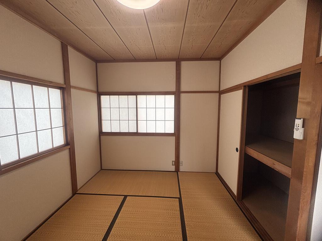 その他　2階 6帖和室