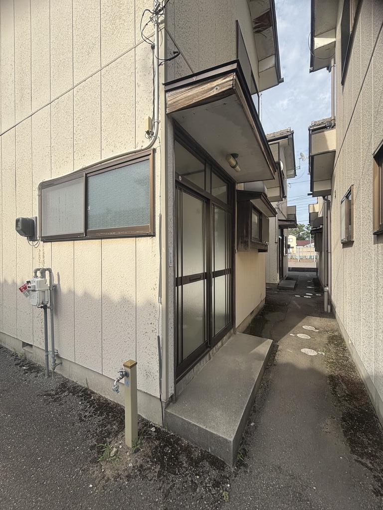 建物外観　２LDKのファミリータイプ貸家です。