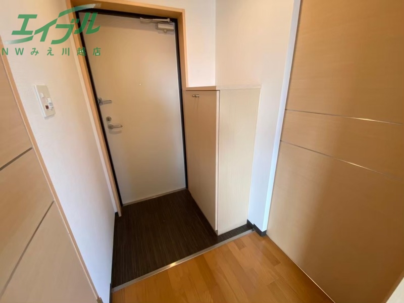 玄関　同型参考写真