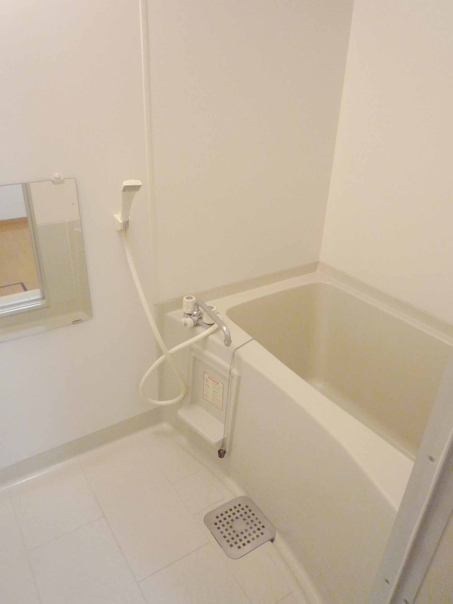 バス・シャワールーム　ユニットバス・ガス給湯湯張り機能付