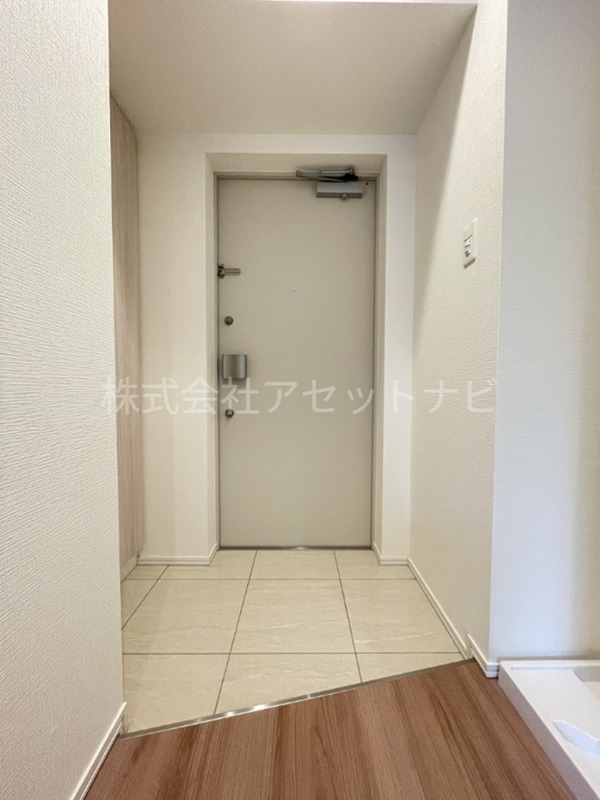 玄関　※同仕様別フロアの参考画像になります。