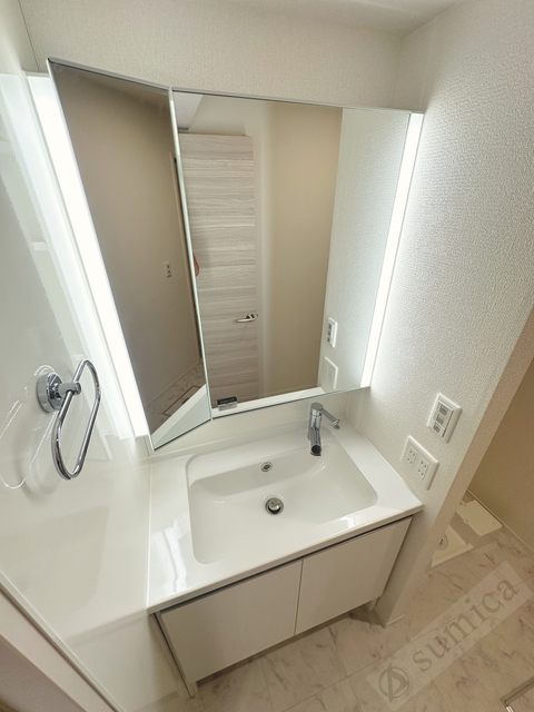 洗面設備　朝の身支度が楽々！！広い洗面＾＾