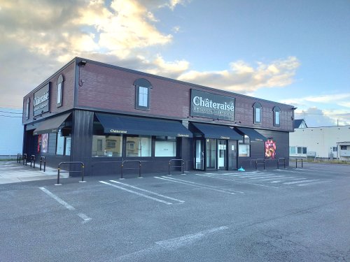 飲食店　シャトレーゼ 青森青葉店（飲食店）まで1597m