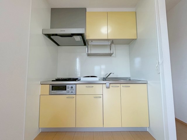 キッチン　コンパクトなキッチンで掃除もラクラク