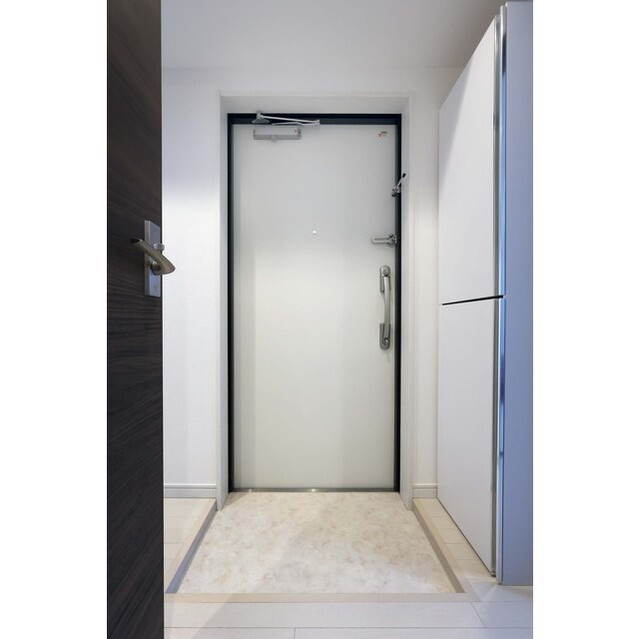 玄関　モデルルーム写真