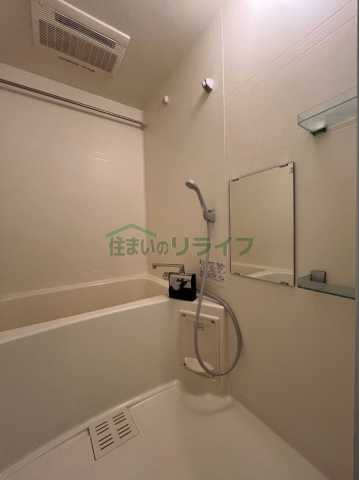 バス・シャワールーム　別部屋の参考写真です