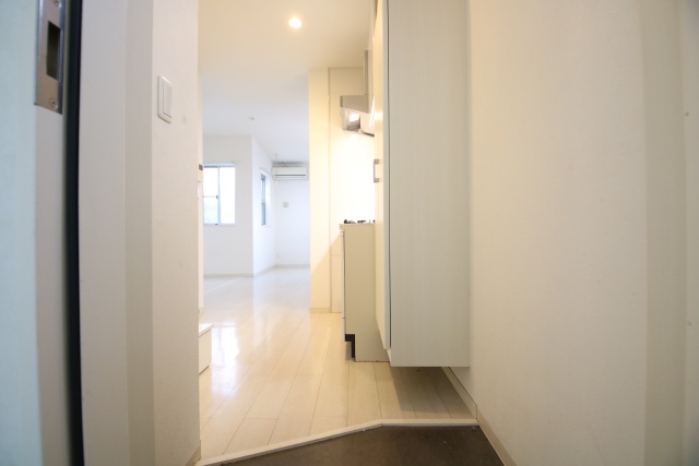 玄関　※別室の参考写真の為、現況優先です。