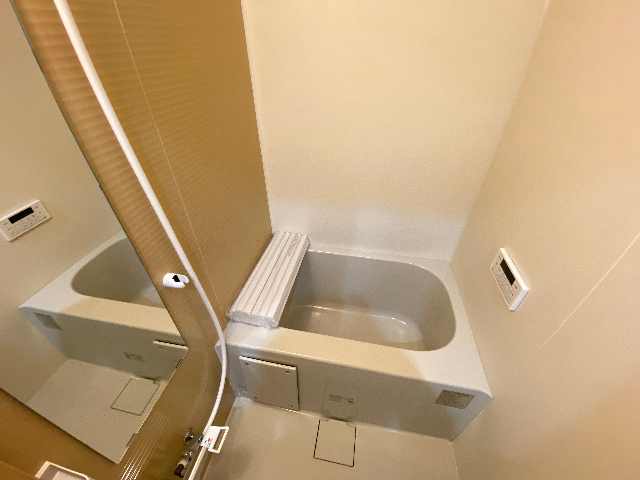 バス・シャワールーム　１日の疲れを癒してください。