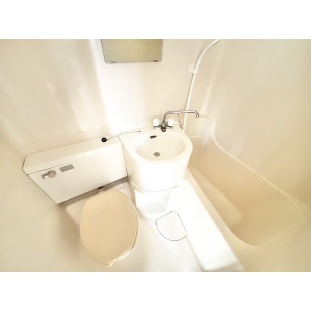 バス・シャワールーム　バス（同仕様タイプ）