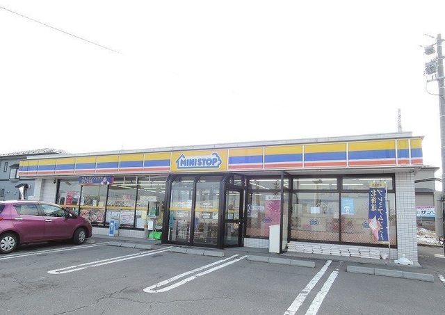 コンビニ　ミニストップ（コンビニ）まで800m