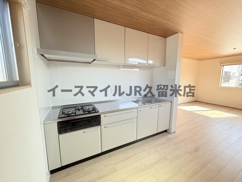 キッチン　コンパクトなキッチンで掃除もラクラク