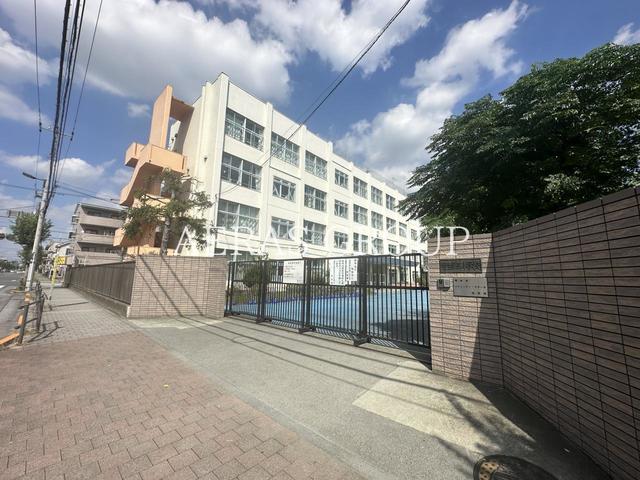 小学校　福生市立福生第五小学校（小学校）まで594m