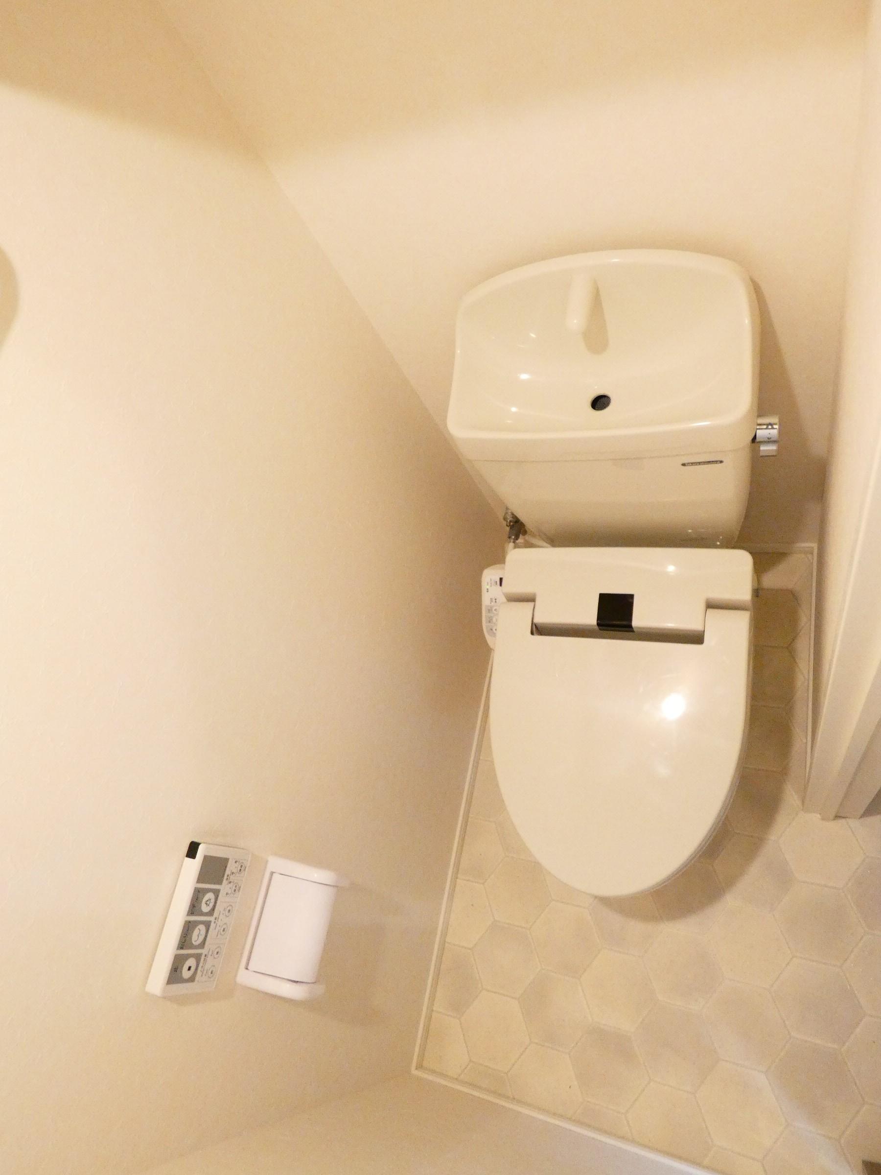 トイレ　トイレ