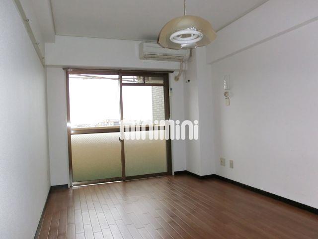 居室・リビング　エアコン完備の洋室タイプです！