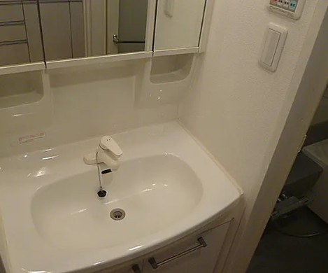 洗面設備　写真は同タイプ住居です。