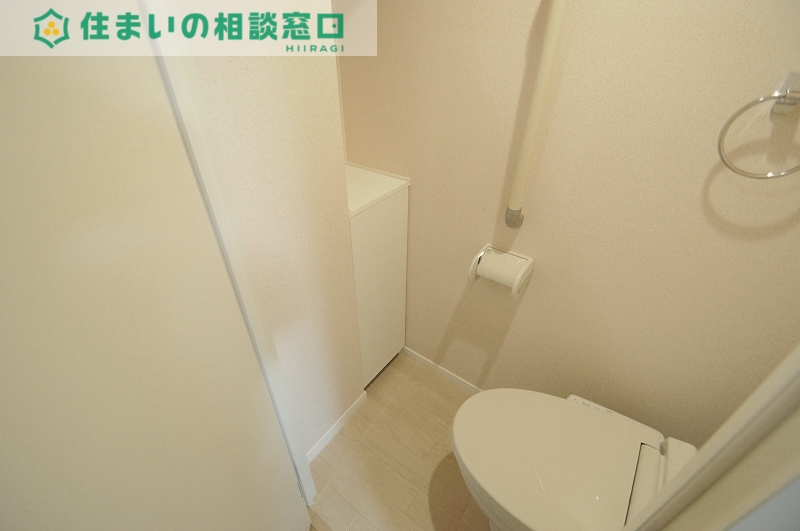 トイレ　同タイプ物件の写真です。