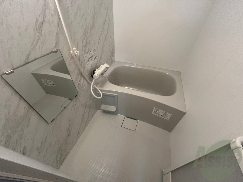 バス・シャワールーム　お風呂になります。一日の疲れを癒してくださいね。