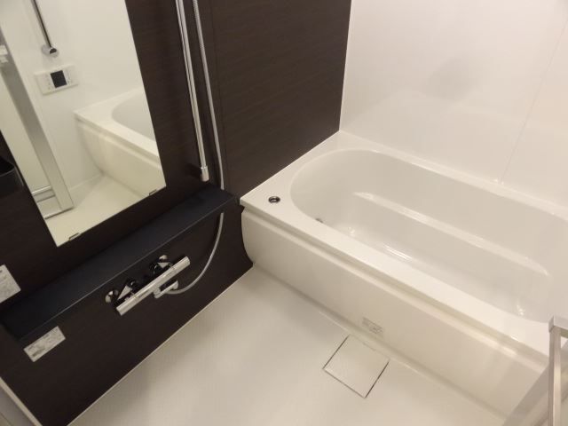 バス・シャワールーム　ゆったりくつろげる浴室