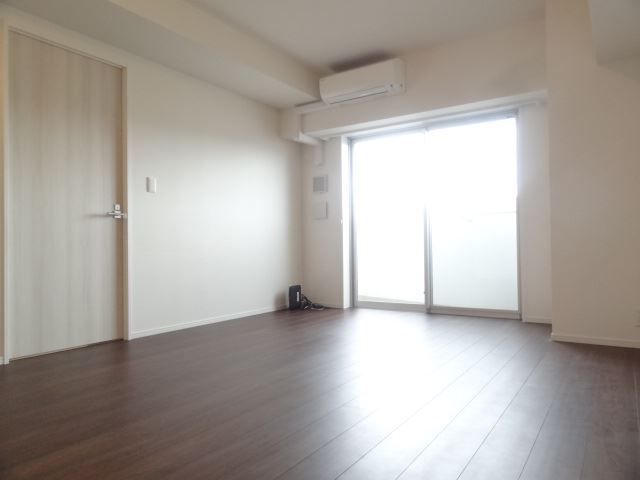 居室・リビング　広々リビング