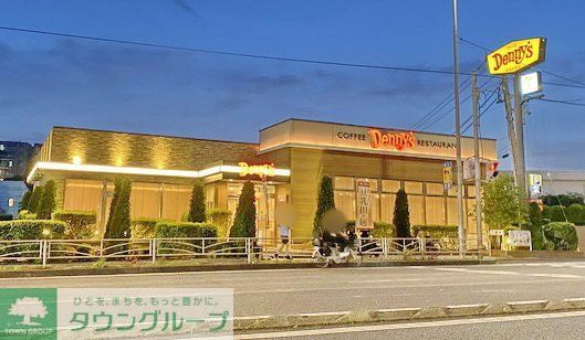 飲食店　デニーズ鶴見一国店（飲食店）まで140m
