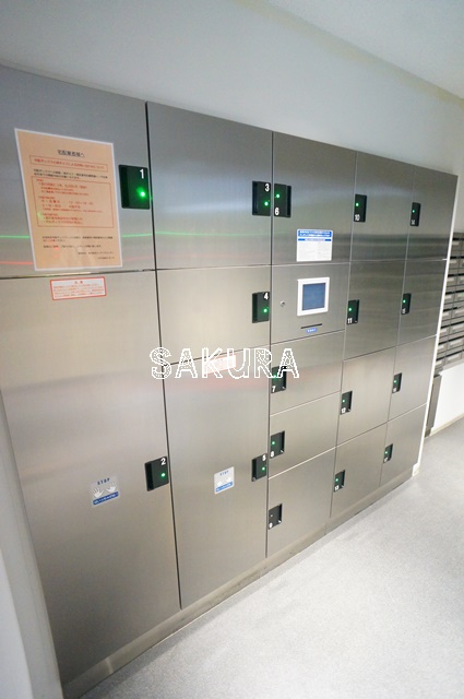 その他共有部分　外出の多い方でも安心の宅配ボックス付き♪