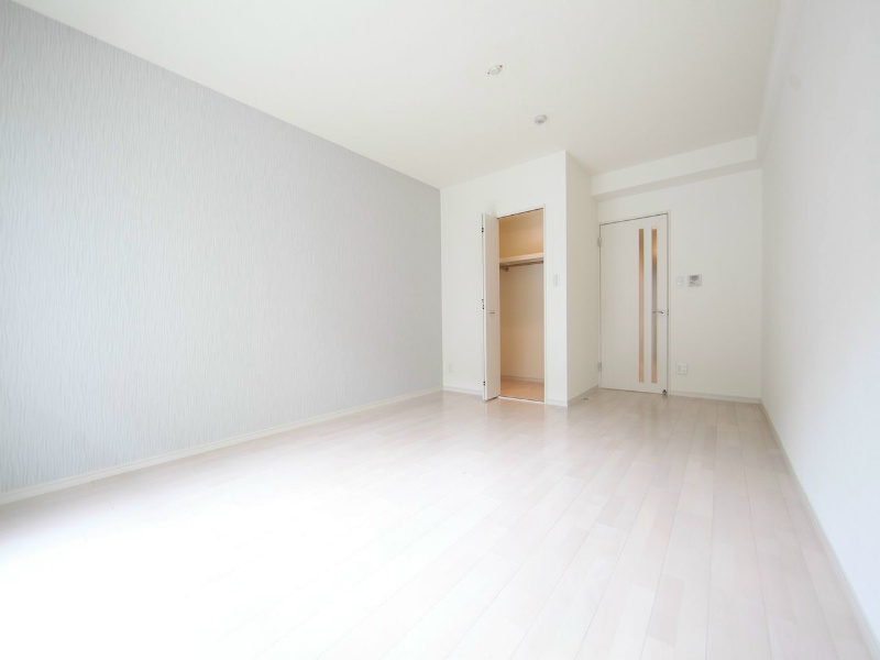 その他部屋・スペース　洋室11.4帖　ウォークインクロゼット付（収納充実してます）