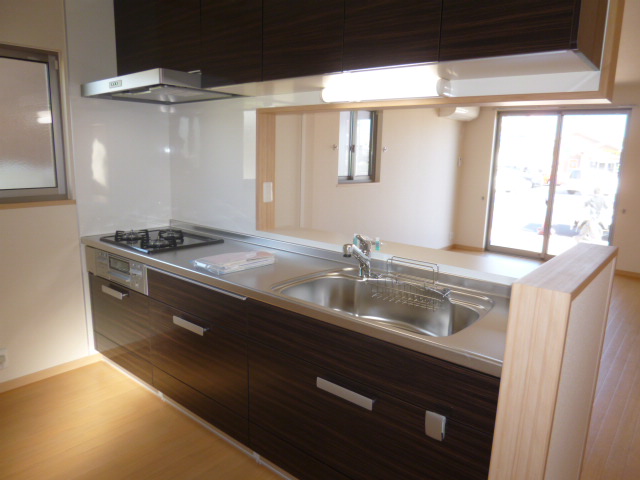 キッチン　３口ガスコンロ付システムキッチン