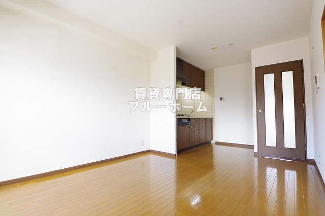 居室・リビング　9帖の広いリビングです！