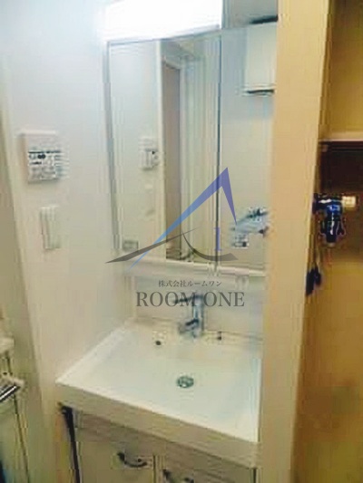 洗面設備　洗面台です。