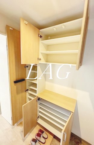 玄関　玄関です。