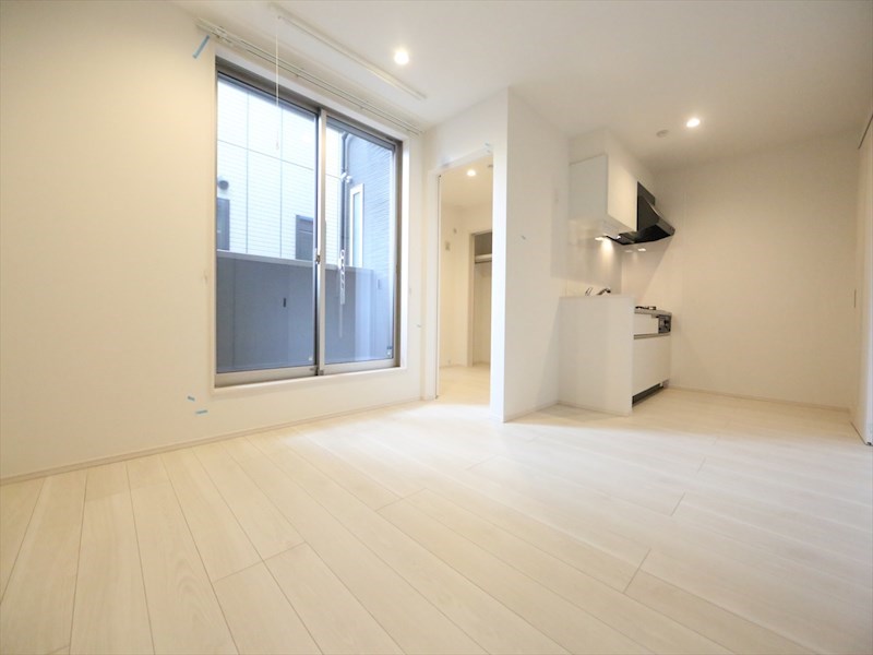 居室・リビング　ＬＤＫ8.4帖　エアコン完備　バルコニー　同仕様写真