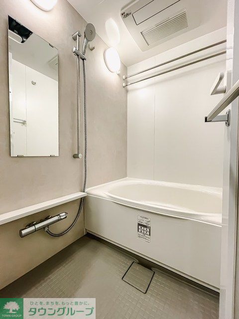 バス・シャワールーム　※写真は同タイプ住戸です。