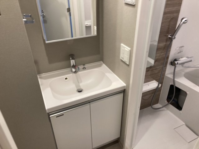 洗面設備　同仕様