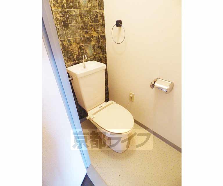 トイレ　アクセントクロス。