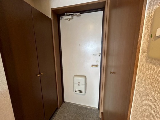 玄関　※別部屋の写真です
