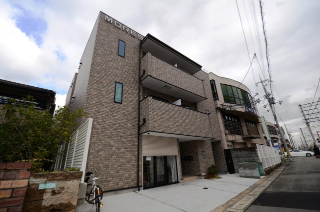 建物外観　安心のオートロック付き☆