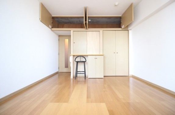 居室・リビング　写真は別号室です。現況優先になります。