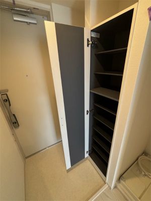 玄関　同メーカー施工イメージ