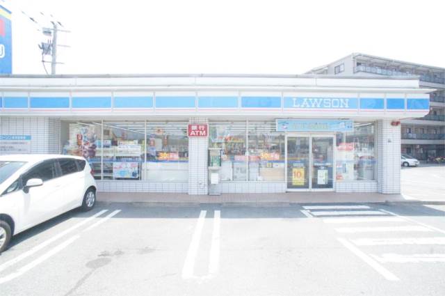 コンビニ　ローソン 奈多一丁目店（コンビニ）まで677m