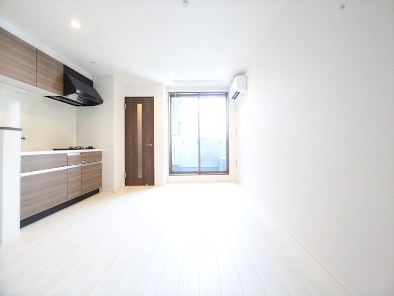 バルコニー　ＬＤＫ10.8帖　エアコン完備　バルコニー　同仕様写真