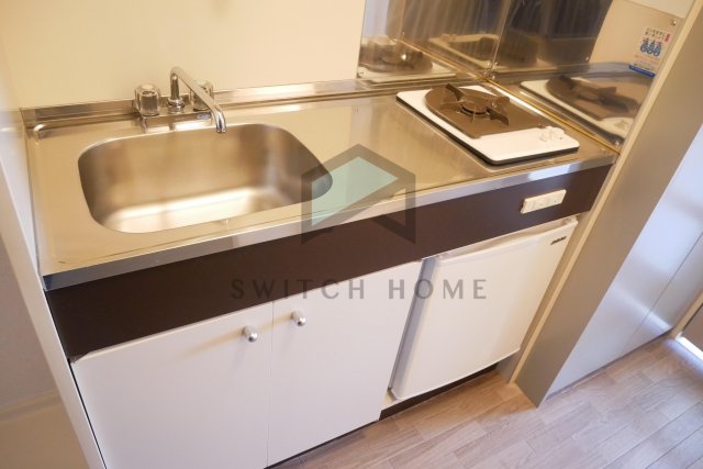 キッチン　コンパクトなキッチンで掃除もラクラク