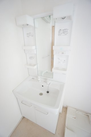 洗面設備　※同物件・同タイプの写真です。