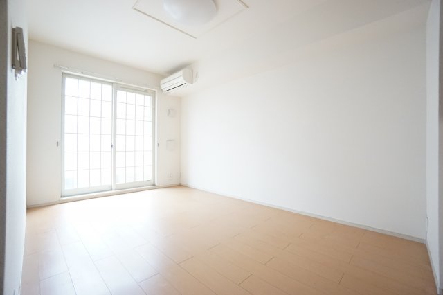 居室・リビング　※同物件・同タイプの写真です。