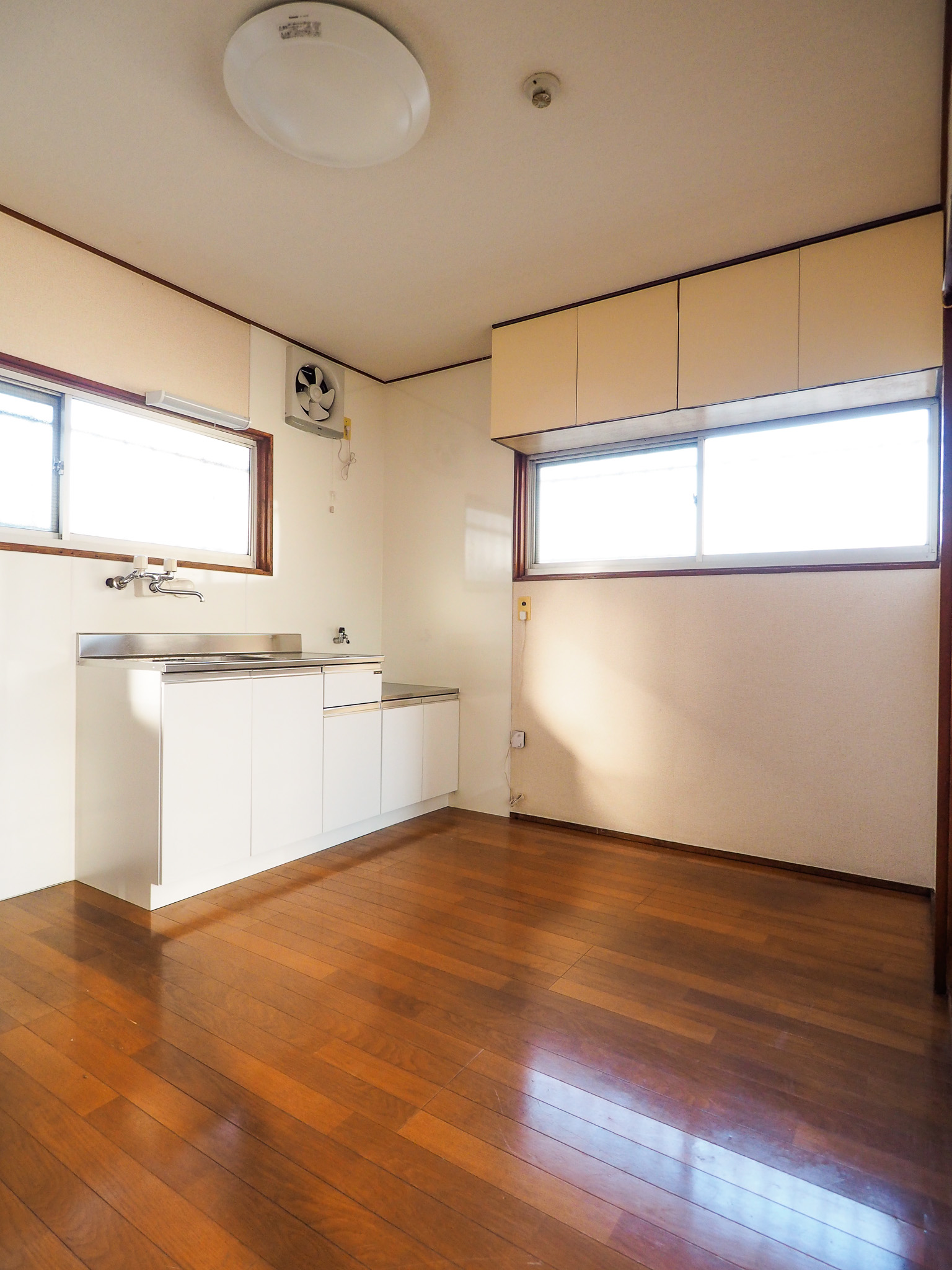 幸町3丁目アパートの居間写真