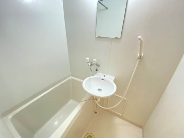 バス・シャワールーム　別号室イメージ