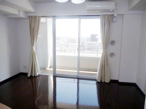 居室・リビング　リビングの開放感が特長です