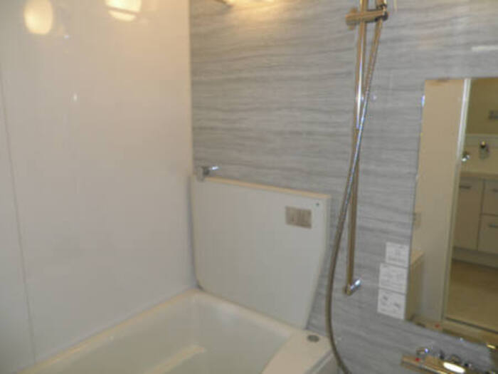 バス・シャワールーム　☆ゆったりくつろげるお風呂☆